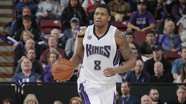 仅展现了球 仅展现了球