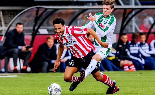 G对他寄予 G对他寄予