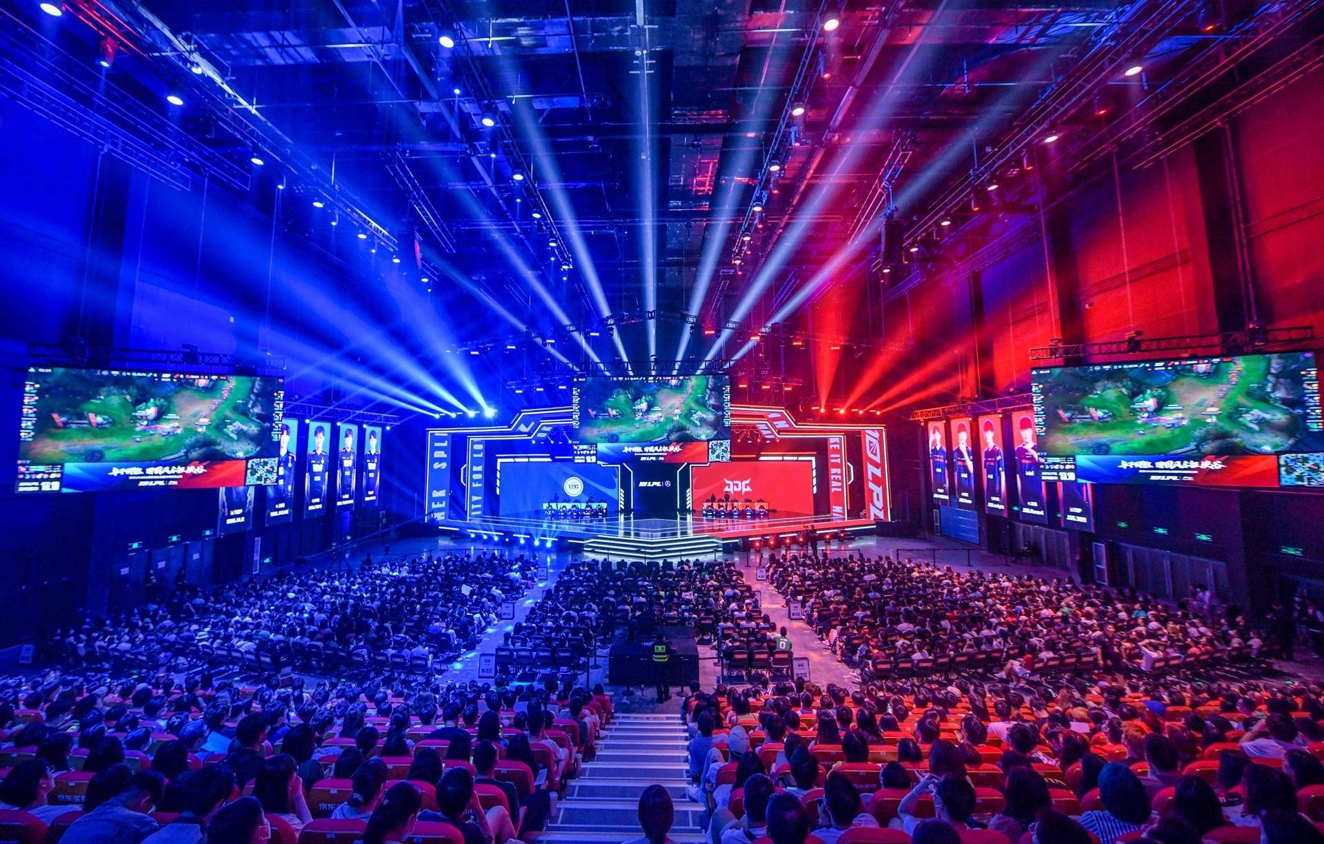 按下了加速 按下了加速